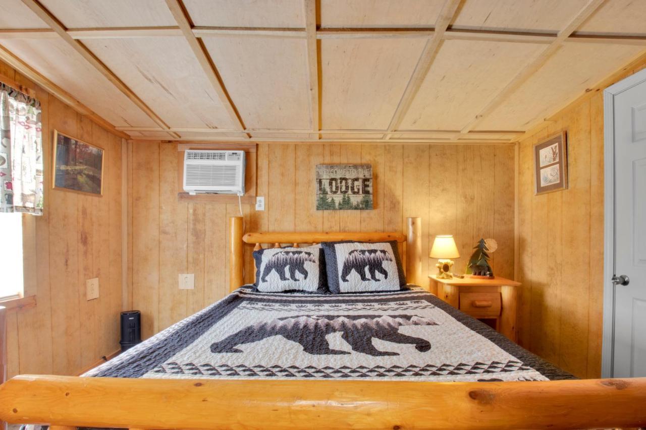 Arrow Creek Camp And Cabins Gatlinburg Exterior photo
