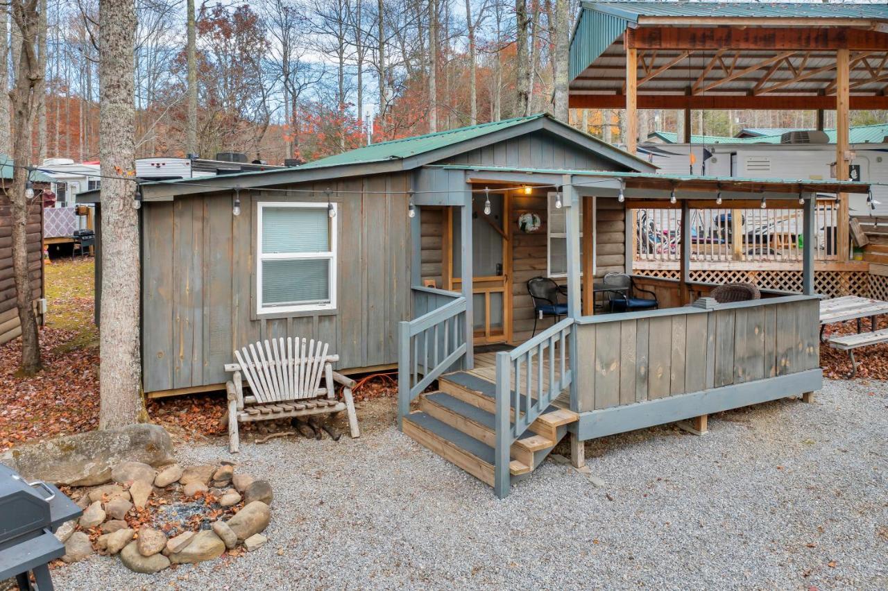 Arrow Creek Camp And Cabins Gatlinburg Exterior photo