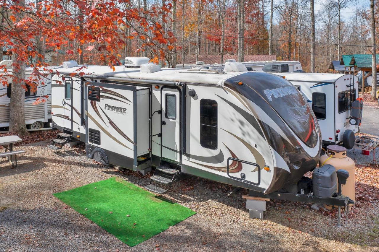 Arrow Creek Camp And Cabins Gatlinburg Exterior photo